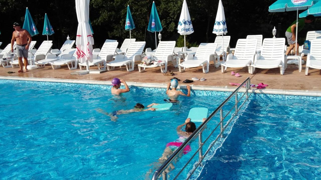 Hotel Afrodita Dimitrovgrad Bg Dış mekan fotoğraf