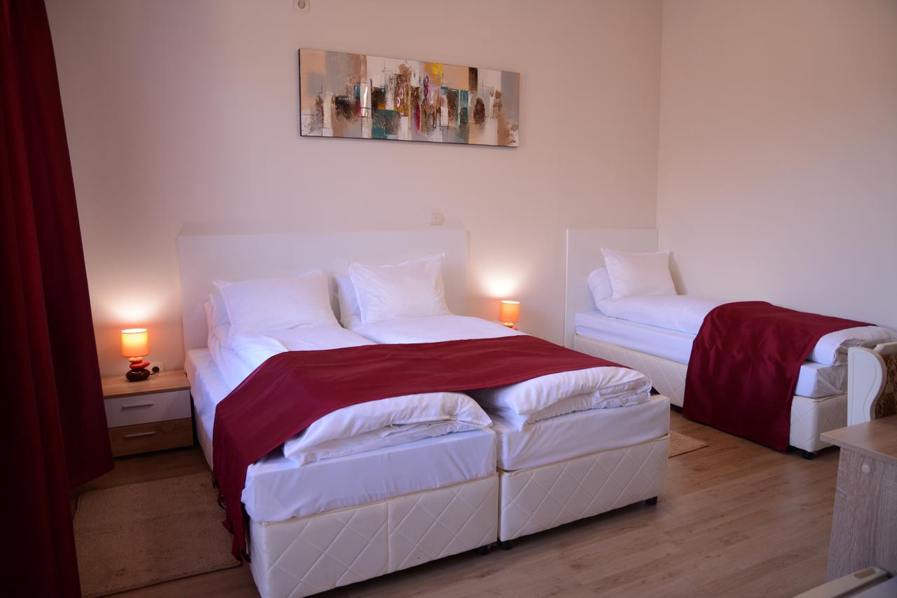 Hotel Afrodita Dimitrovgrad Bg Dış mekan fotoğraf